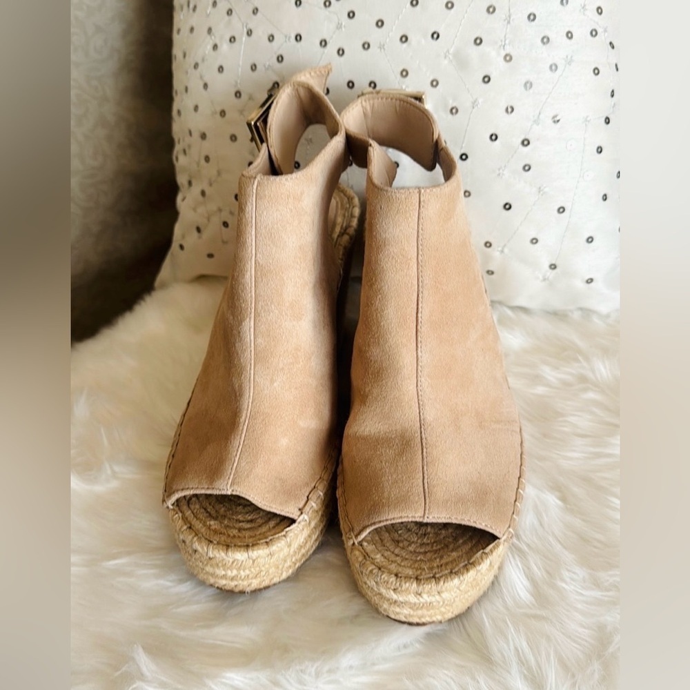 Kenneth Cole Olivia Wedge Suede Tan Espadrille Platform Heel Size 8